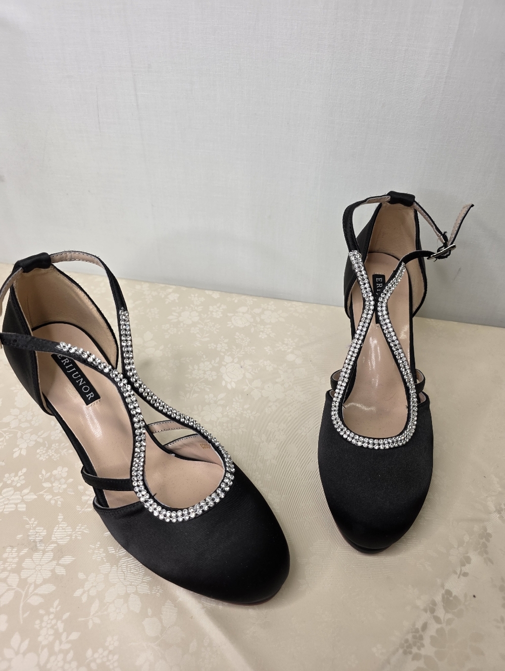 ERIJUNOR Black Satin Rhinestone T-Strap Evening Heels Pumps - Size 8.5